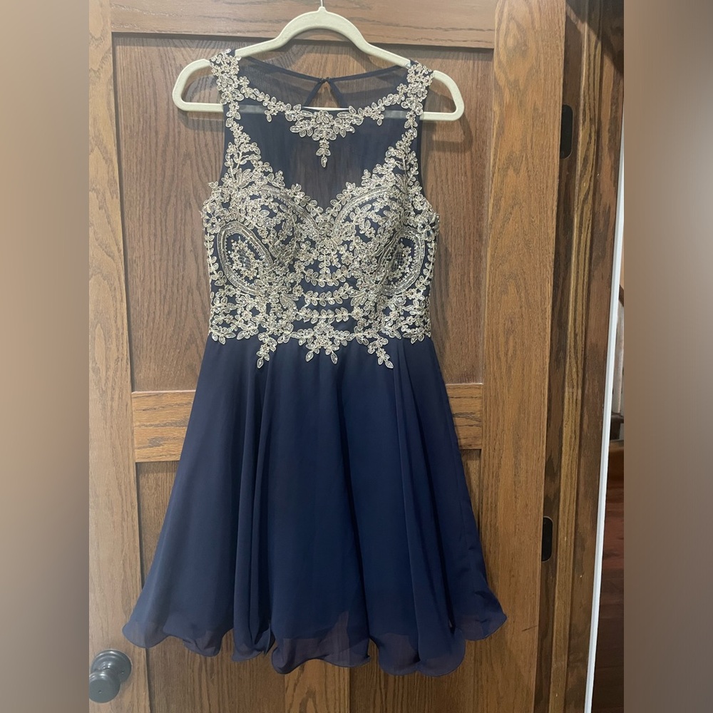 Short formal dress, perfect for Homecoming or any formal event.  Navy blue